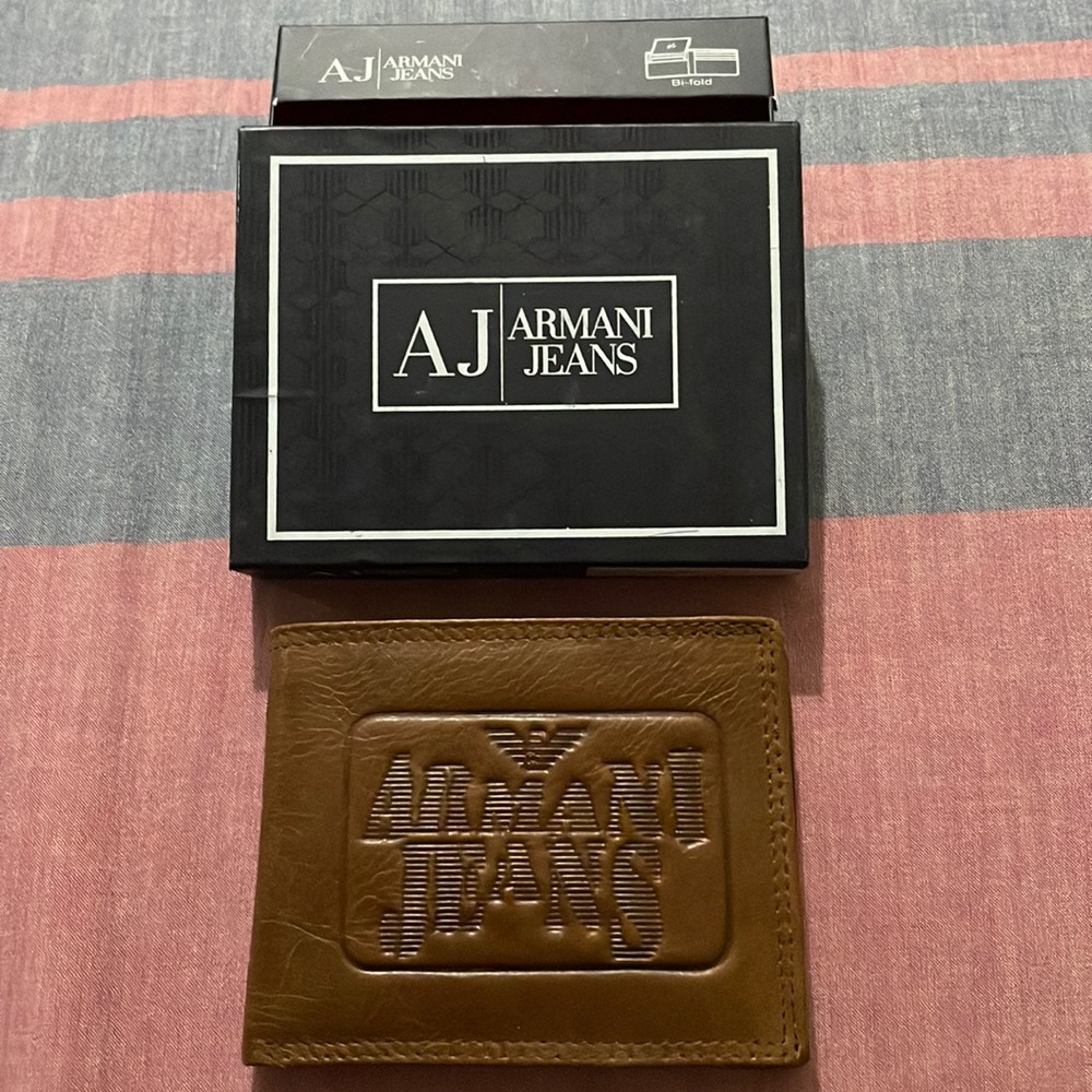 Armani Jeans genuine Men’s wallet, Tan colour. Unused - Picture 4 of 7